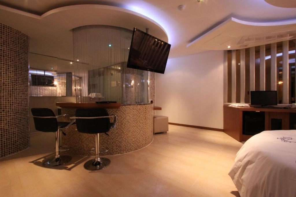Danube Hotel Suwon Ruang foto