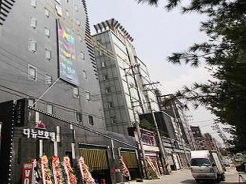 Danube Hotel Suwon Bagian luar foto